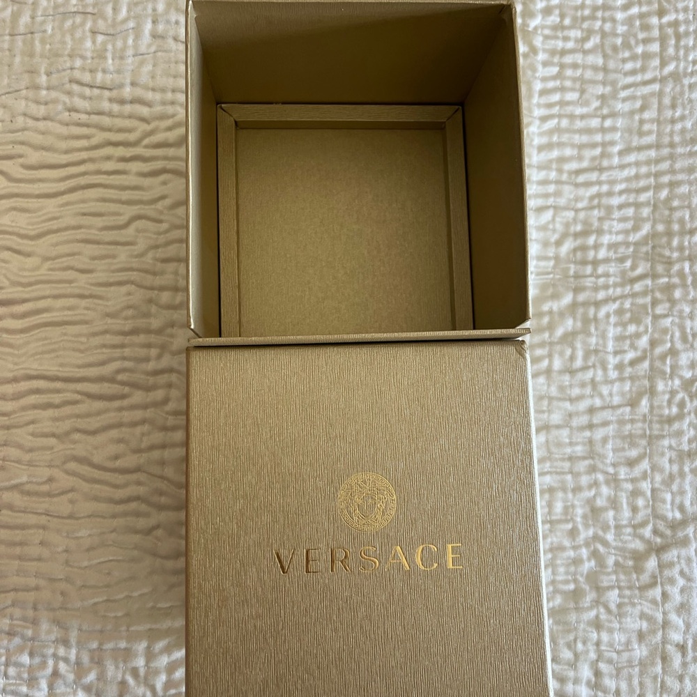 Versace Gold Gift Box - Picture 2 of 8